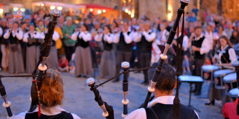 Festivals en Bretagne : comment attirer plus de voyageurs dans votre hébergement ?