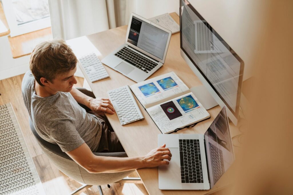 espace télétravail dans gîte